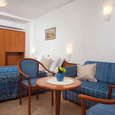 Bluesun Hotel Marina Brela Exterior foto
