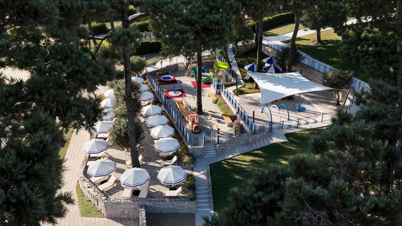 Bluesun Hotel Marina Brela Exterior foto